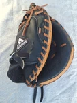 Adidas TS3150BR Boys 31.5 Baseball Catchers Mitt Right Hand Throw. Fixed Price $65.00.