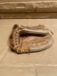 Vintage Spalding 42-3581 Glove Right Hand Throw. Fixed Price $24.99.