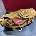 Vintage Louisville Slugger LPS210T Catchers Mitt Right Throw Great Condition !. Fixed Price $49.95.