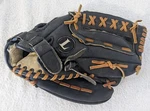 Louisville Slugger Lf 1350 13.5 Baseball Glove Black Rht Steerhide Leather Mitt. Fixed Price $19.99.