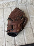 Mizuno Prospect Gpp 1100Y1 Youth Leather Rht Baseball Glove Mitt Power Close. Fixed Price $25.00.