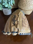 Rawlings PP125R Rht Player Preferred Baseball Glove / Mitt 12.5" Leather. Fixed Price $24.00.