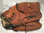 Mizuno Leather Softball Baseball Glove Mvs 1250 - Rht Great Condition. Fixed Price $24.00.