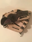 Easton ZFX1050 Glove Leather Baseball 10.5 In Fits Left Hand Eric Gagne. Fixed Price $19.99.