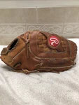 Rawlings Bernie Williams RTD51 13.5 Baseball Softball Glove Right Hand Throw. Fixed Price $110.00.