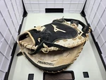 Mizuno GXS-90F4 Women Girls Fast-pitch Softball Catchers Mitt Right Throw. Fixed Price $119.95.