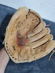 Ahw Thermosports 1500 Xxl Leather 12.5 Inch Right Hand Throw Baseball Mitt. Fixed Price $25.95.