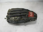 L17) Rawlings RSG6B 13.5" Right Hand Thrower Glove. Fixed Price $19.99.