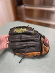 Rawlings Glove RHT11 PP11TB Player Preferred Series Fastback Model Leathershell. Fixed Price $24.00.