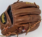 Wilson A777 DK125 Right Hand Throw Baseball Glove 1/2" Softball Mitt. Fixed Price $24.95.