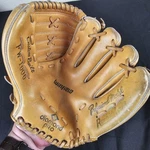 Winfield Diamond Pro FW1000 Vintage Baseball Glove Rawhide Laced Rht. Fixed Price $19.51.