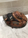 Louisville Genycm 31 Boys Fully Broken In Baseball Catchers Mitt Right Throw. Fixed Price $100.00.