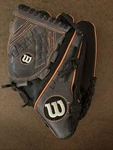 Wilson 12.5 A12RF15-125 Leather Baseball / Softball Glove Rht Black Orange Gray. Fixed Price $24.95.