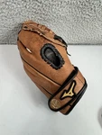 Mizuno GPP1150Y1 11.5 Max Flex Prospect Baseball Glove Right Hand Thrower Vg+. Fixed Price $15.99.
