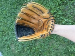 Louisville Slugger Baseball Glove Left Hand Thrower Players Series LP1350 13.5. Fixed Price $29.97.