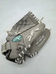 Rawlings Sure Catch SCSB115M 11.5" Youth Softball Glove Right Hand Thrower Rht. Fixed Price $14.99.