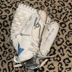 Easton GNXFP125 12.5 Lht Flex Notch Ghost Fast Pitch Glove Diamond Pro Steer. Fixed Price $59.99.