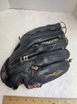 Mizuno GPL1153D 11.5" Lht Youth Baseball Softball Glove Black Power Close Flex. Fixed Price $36.45.
