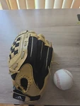 Adidas Ts 1150NBB Youth Baseball Glove 11.5" Right Hand Thrower Tan Eazy Close. Fixed Price $20.00.