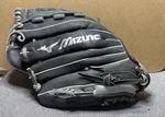 Mizuno Professional Series 12" Baseball/softball Glove Black Rht/ GPM1200B2. Fixed Price $35.00.