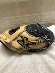 Mizuno GXC-105 Boys 31 Baseball Catchers Mitt Right Hand Throw Nwotags. Fixed Price $85.00.