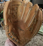 Rawlings Mark Mcgwire Edition Youth Size 9.5" Baseball Glove RBG36JRW Rht Brown. Fixed Price $20.00.