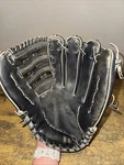 Regent The Big Man Iii Baseball Glove Mitt Model 03995 Rht 13" Right Hand Throw. Fixed Price $14.95.