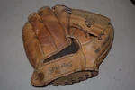 Vintage Spalding Dark Signature Model 42-267 Baseball Glove Rh. Fixed Price $19.99.