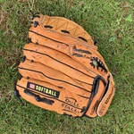 Wilson Pro FP450 Fast Pitch Softball Glove Right Hand Thrower 12" A0450FP12. Fixed Price $11.99.
