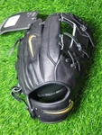Nike Black Alpha Huarache Elite Baseball Glove Rht 11.25". Fixed Price $189.99.