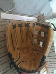 Spalding 42086FR Glove Top Grain Leather Model Lht, Tan 13.5" Excellent Cond.. Fixed Price $16.95.