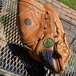 Mizuno Lite Flex Glove Mt 2060 Pro Model Right Hand Throw Leather Lightly Used. Fixed Price $39.99.