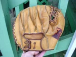 Vintage Nokona SCM52 31 Inch Softball Catchers Glove Made The Usa. Fixed Price $50.00.