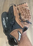 Mizuno Inch GPP1000Y2 Prospect Leather Baseball Glove Left Handed Thrower. Fixed Price $14.99.