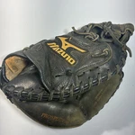 Mizuno Prospect Youth Series Power Close GXC111 Catcher's Mitt Rht. Fixed Price $39.99.