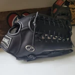 13" Spalding 18430 Baseball Softball Glove Right Hand Throw. Fixed Price $99.99.
