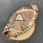 Akadema APM43 Torino Series 33 Inch Baseball Glove (catcher) Rht Brown/tan Mitt. Fixed Price $99.97.