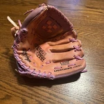 Rawlings Inch Youth LS90P Lighting Series Pink/purple- Girls Rule Rht Glove. Fixed Price $8.95.