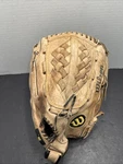 Wilson A1760 14'' Baseball Glove Limited Edition Team Series American Leather Rh. Fixed Price $34.00.
