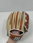 Marucci Acadia Series Fastpitch Softball Mtype Rht 12.5" Tan/brown/white. Fixed Price $40.00.