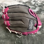 Louisville Slugger Diva Series Youth Softball Glove Pink/gray Ez-loc 10.5. Fixed Price $14.00.