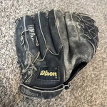 Wilson A2115 Roger Clemens 11" Snap Action Professional Model Baseball Glove. Fixed Price $19.54.