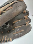 Nike Youth Leather Diamond Baseball Glove Kdr 1000 Rht Right Hand Throw Mitt. Fixed Price $9.99.