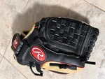 Rawlings Playmaker Series Youth Baseball Glove PM105 Leather Black 10-1/2" Left. Fixed Price $15.00.
