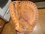 Vintage Rawling Claw Trapper Rj 115 First Dale Long Baseball Glove U.s.a.. Fixed Price $65.00.