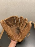 Mizuno Gcf 1253 12.5 Rht Fastpitch Softball Glove Mitt Womens Discontinued. Fixed Price $75.00.