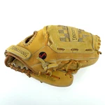 Spalding SC4 12IN Baseball Glove Competition Series Right Hand Thrower 42-457. Fixed Price $17.99.