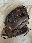 Easton Black Magic Series EX520 12" Baseball Glove Oil Injected Leather Rht. Fixed Price $29.99.