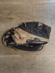 Akadema Leather ATS77 12.5" Reptilian Infielder's Glove Rht Baseball/softball. Fixed Price $25.00.